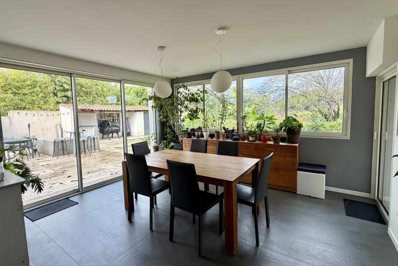 Villa - 180 m² - 6 pièces