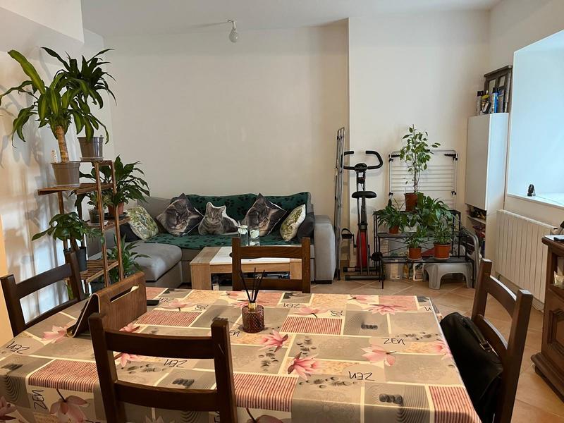 Appartement - 127 m² - 8 pièces