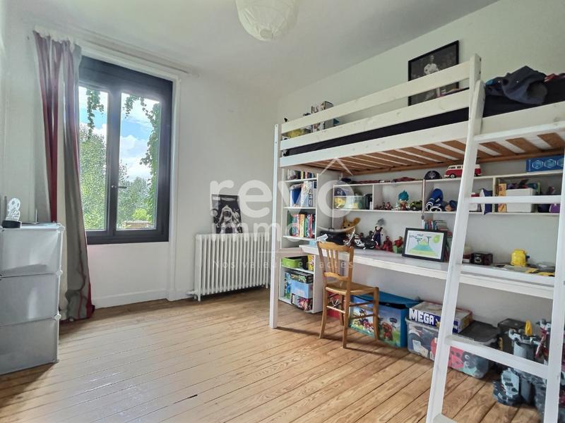 Maison - 203 m² - 7 pièces