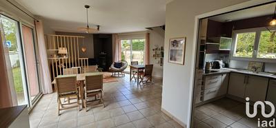 Maison - 95 m² - 4 pièces