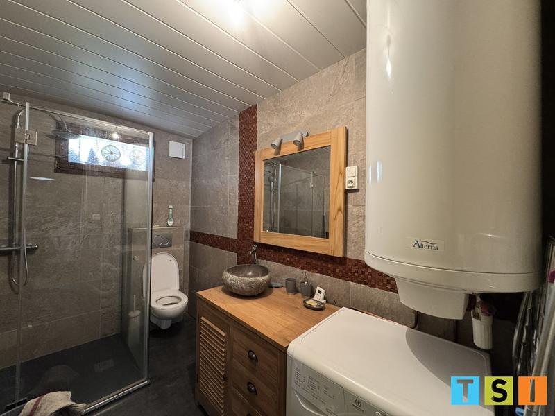 Maison - 187 m² - 11 pièces