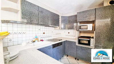 Appartement - 80 m² - 6 pièces