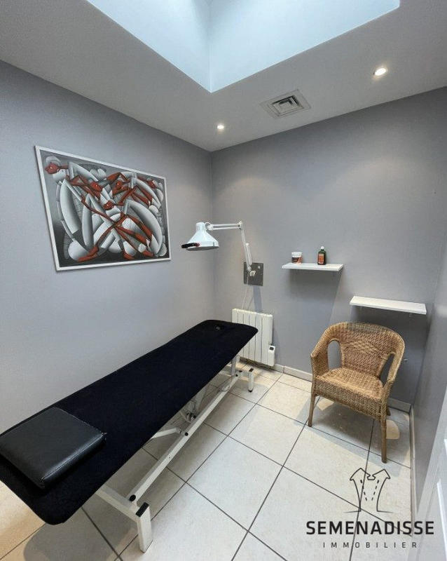 Local d'activités - 148 m²