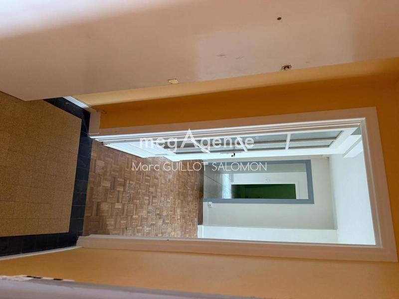 Appartement - 83 m² - 5 pièces