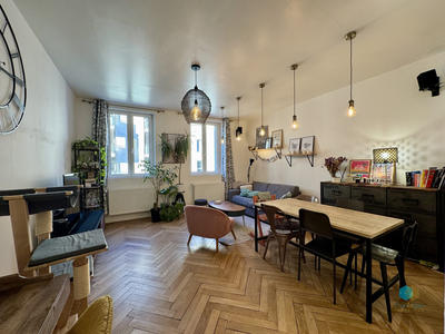 Appartement - 84 m² - 3 pièces