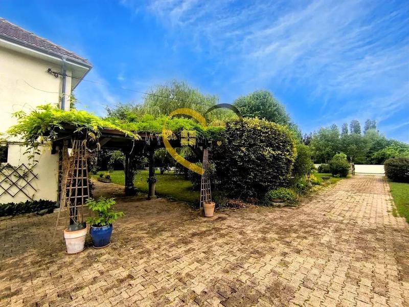 Maison - 80 m² - 5 pièces