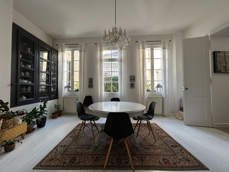 Maison - 293 m² - 10 pièces