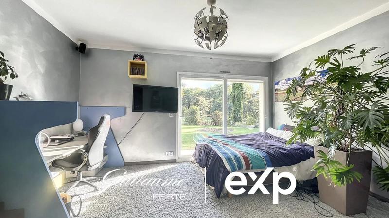 Villa - 297 m² - 6 pièces