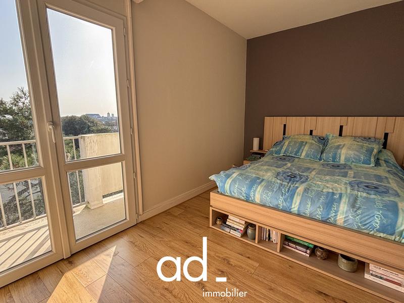 Appartement - 98 m² - 4 pièces