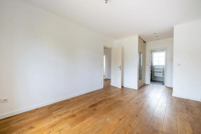 Maison - 143 m² - 6 pièces