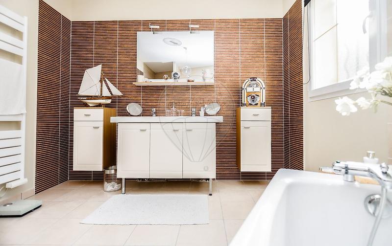 Propriété - 262 m² - 10 pièces