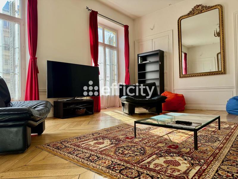Appartement - 202 m² - 9 pièces