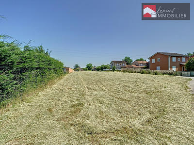 Terrain - 2 105 m²