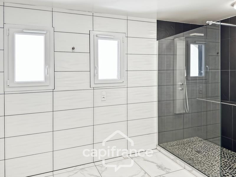 Maison - 187 m² - 8 pièces