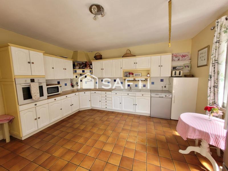 Propriété - 185 m² - 7 pièces