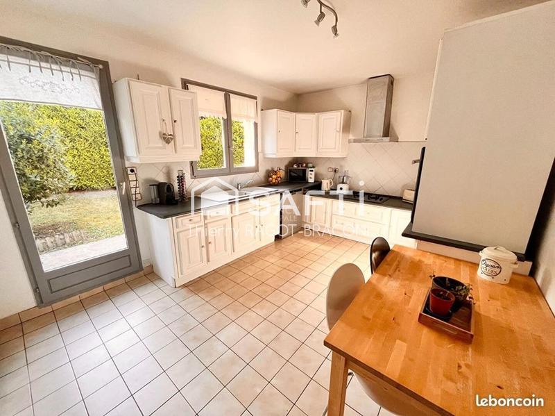 Maison - 155 m² - 8 pièces