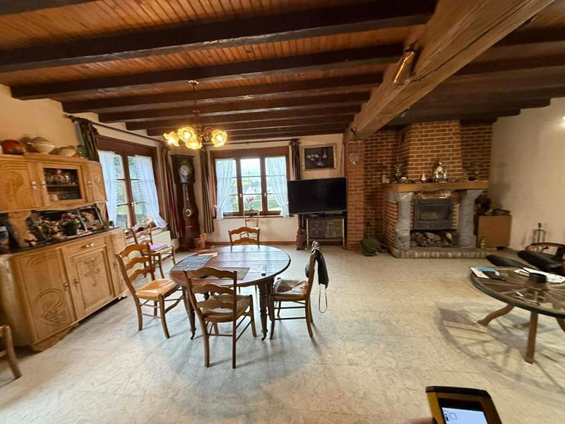 Maison - 270 m² - 10 pièces