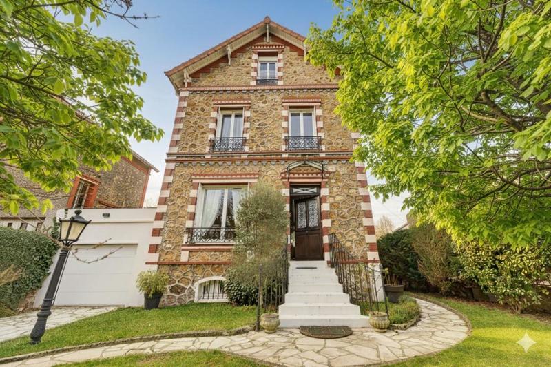 Maison - 135 m² - 6 pièces