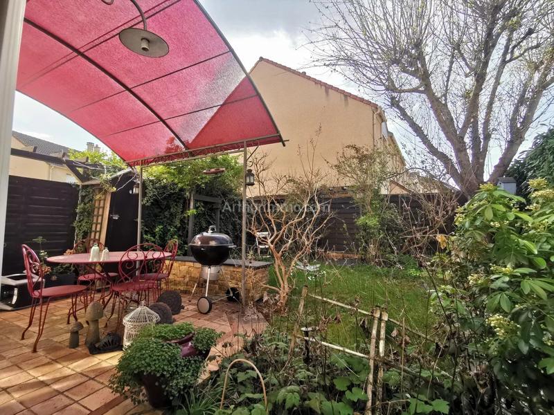 Maison - 98 m² - 5 pièces