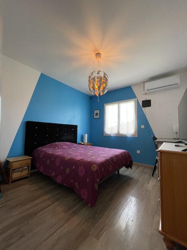 Maison - 218 m² - 6 pièces