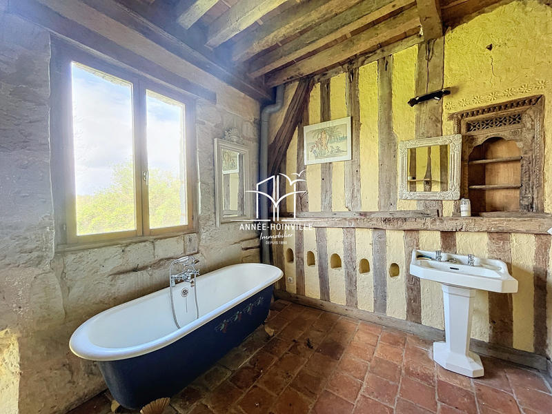 Maison - 245 m² - 8 pièces