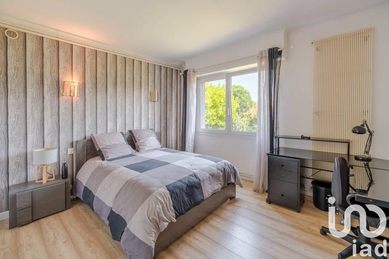 Maison - 186 m² - 7 pièces