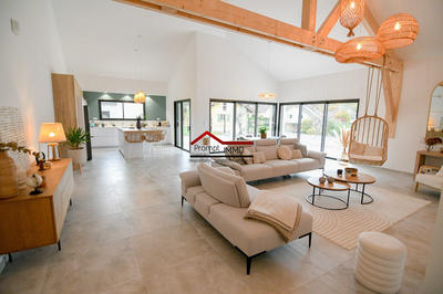 Maison - 187 m² - 5 pièces