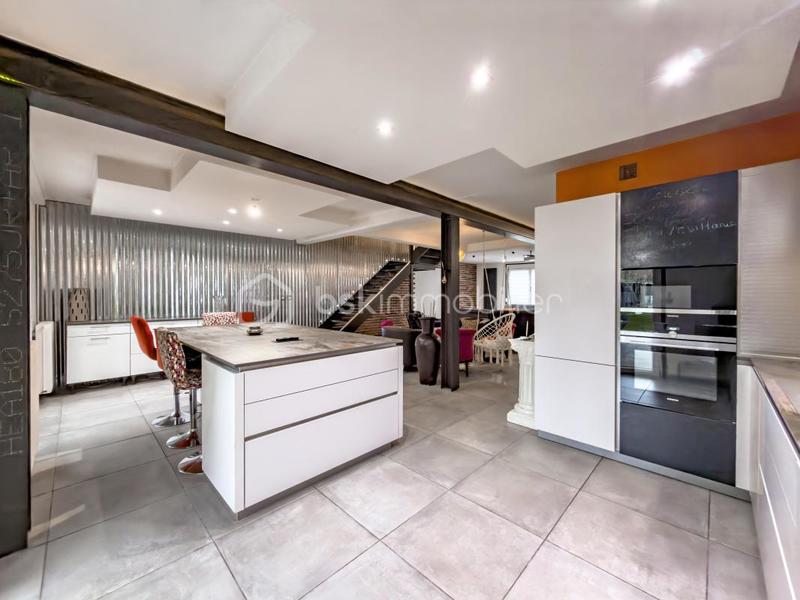 Maison - 200 m² - 8 pièces