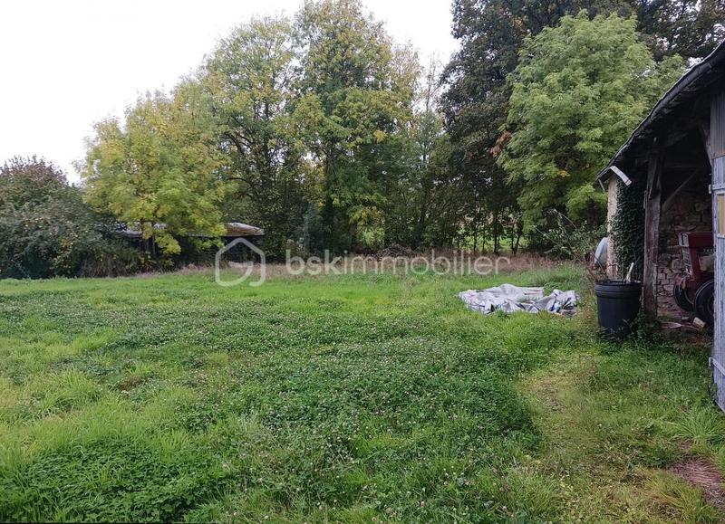 Corps de ferme - 1 577 m² - 2 pièces