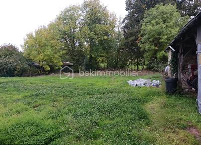 Corps de ferme - 1 577 m² - 2 pièces