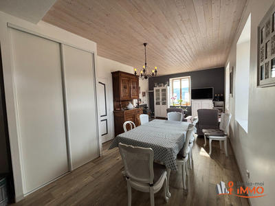 Maison - 96 m² - 6 pièces