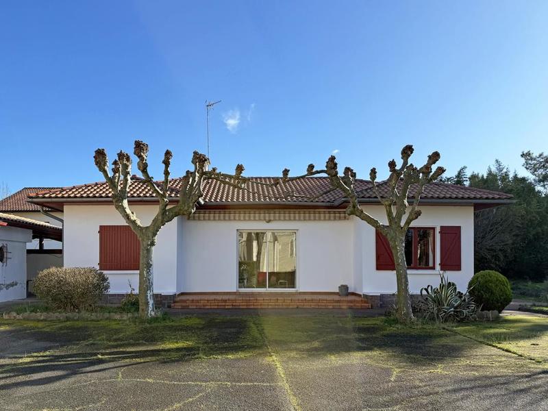 Maison - 340 m² - 14 pièces