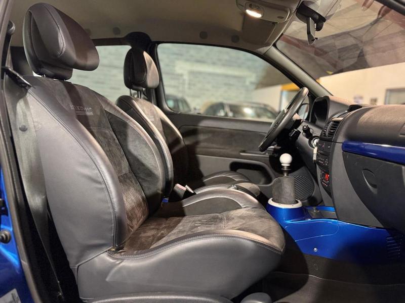 Renault Clio II Phase 2 V6 3.0i 255ch n°18/1309, Régulateur de vitesse, Climatisation, Feux xénons