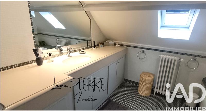 Maison de ville - 236 m² - 10 pièces