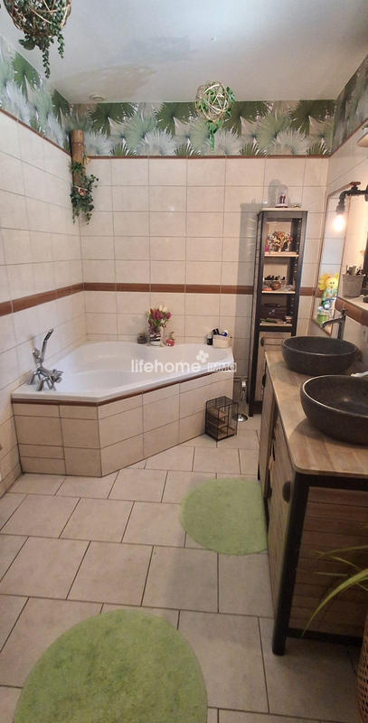 Maison traditionnelle - 170 m² - 6 pièces