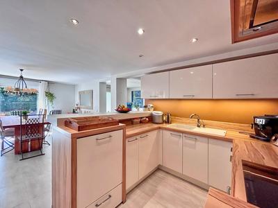 Maison ancienne - 216 m² - 8 pièces