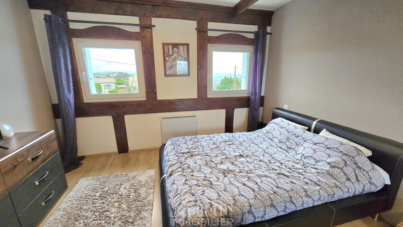 Maison - 180 m² - 5 pièces