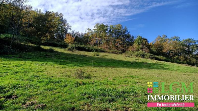 Terrain constructible - 1 400 m²