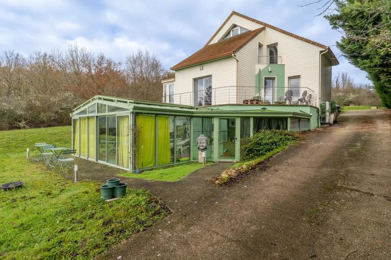 Maison d'architecte - 360 m² - 10 pièces