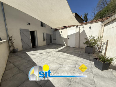 Maison - 122 m² - 6 pièces