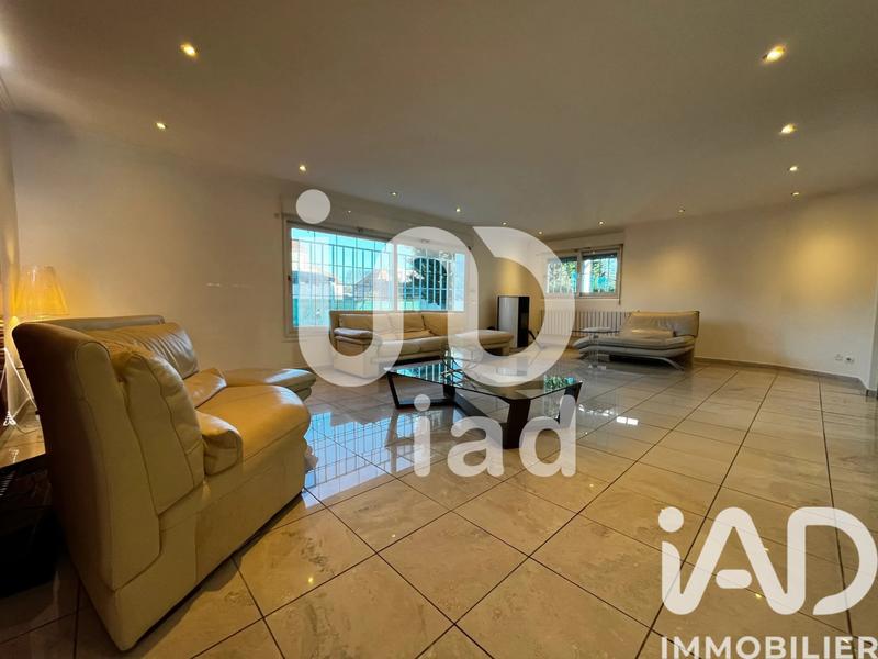 Maison - 215 m² - 7 pièces