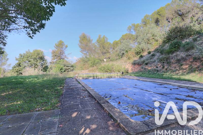 Maison - 231 m² - 5 pièces