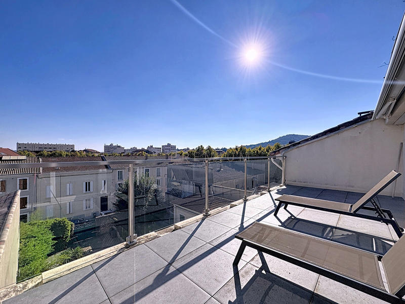 Maison de ville - 316 m² - 11 pièces