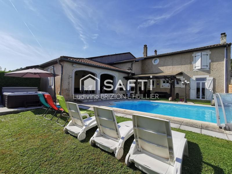 Maison - 179 m² - 6 pièces