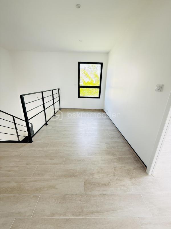 Maison - 162 m² - 6 pièces