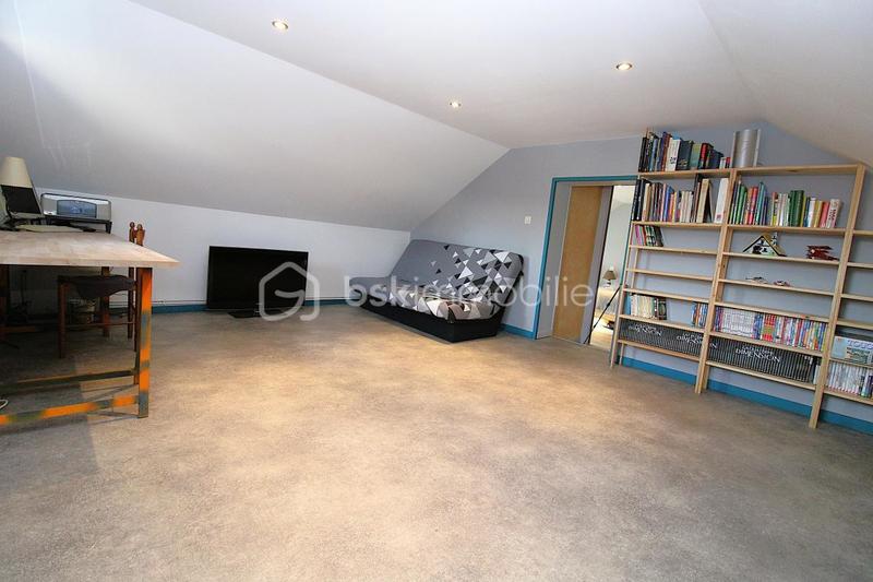 Maison - 135 m² - 6 pièces