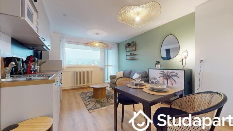 Chambre - 11 m² - 1 pièce