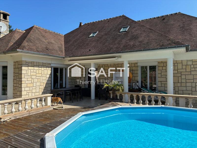 Maison - 220 m² - 7 pièces