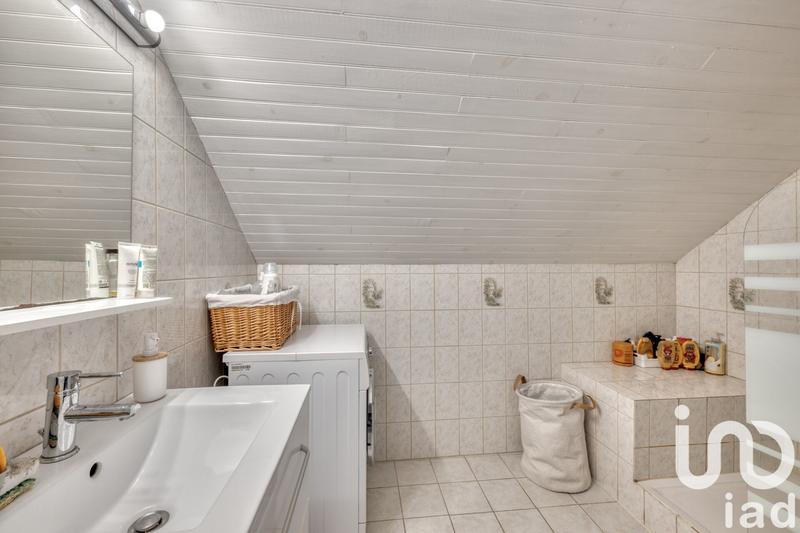 Maison - 210 m² - 8 pièces