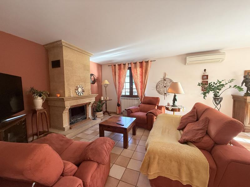 Maison traditionnelle - 111 m² - 4 pièces